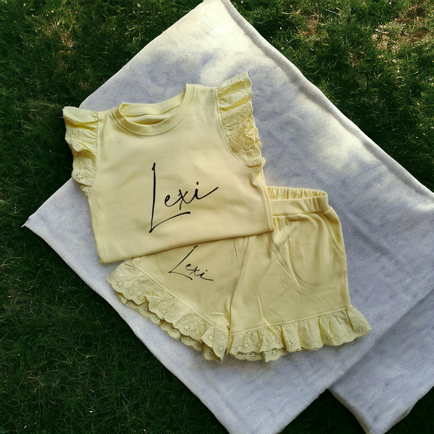 Lemon frilled shorts set