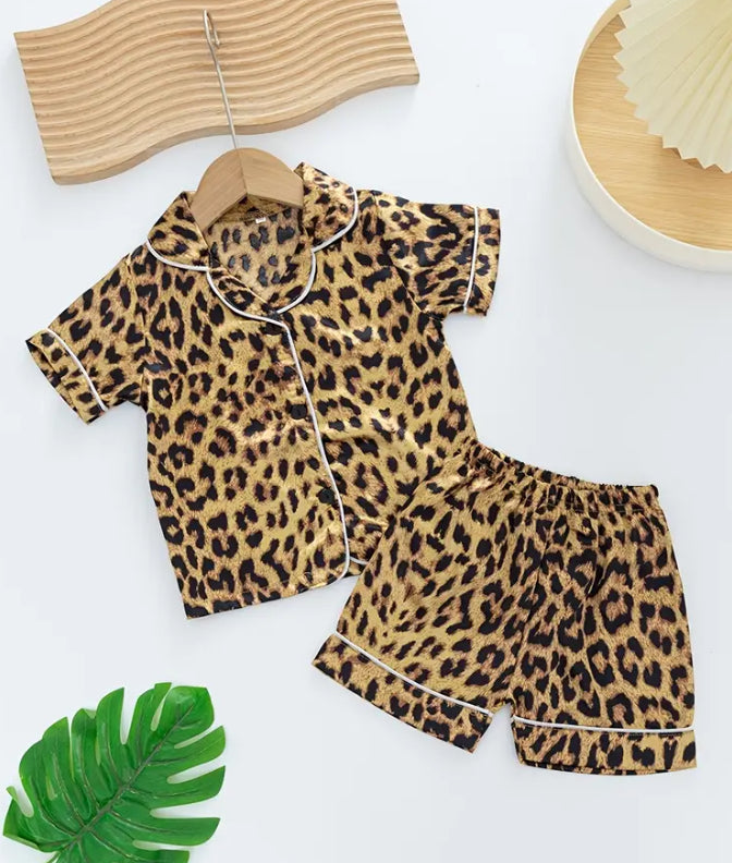 Leopard print shorts pyjamas