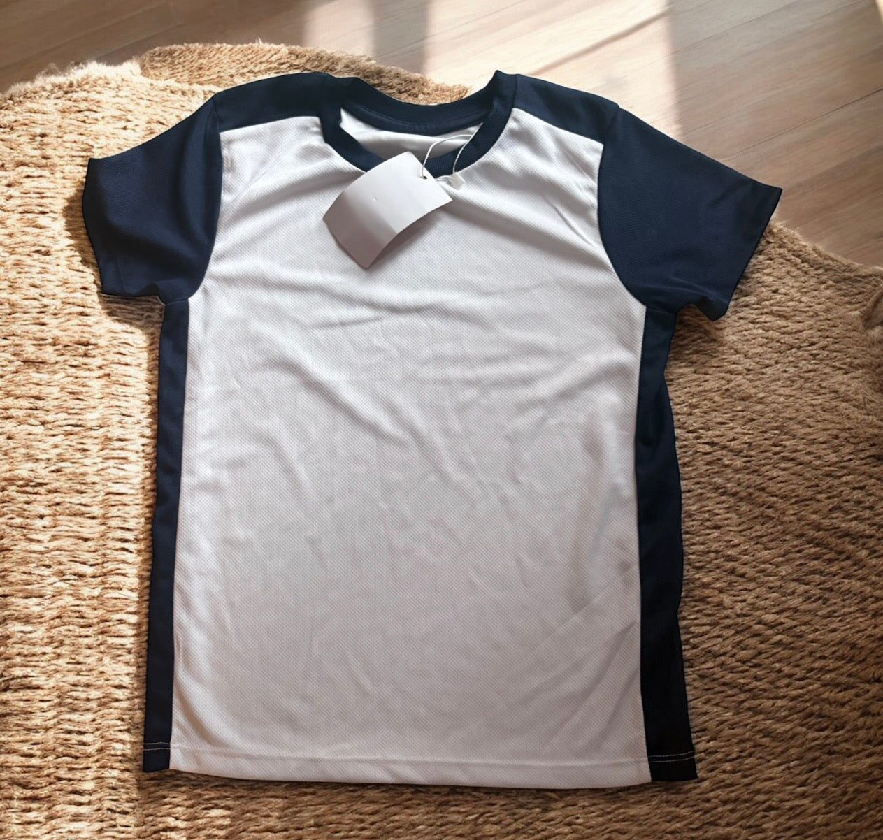 7/8Y NAVY AND WHITE T SHIRT
